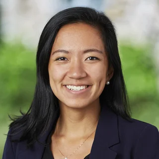 Amanda Chang Headshot