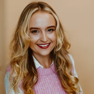 Rose Turner Headshot
