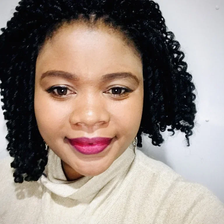 Aline Mugisho Headshot