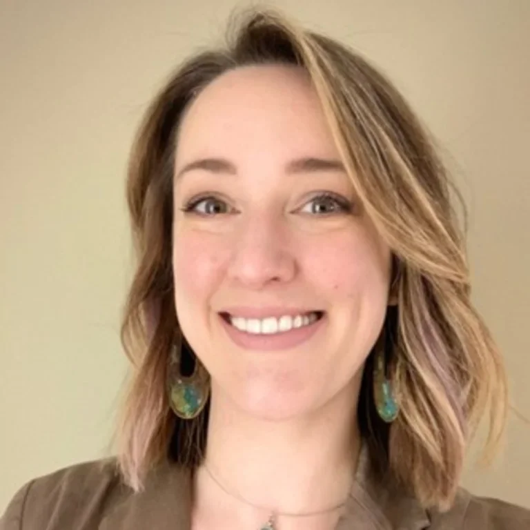 Amy Karpati Headshot