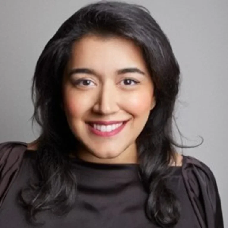 Angela Jhanji Headshot