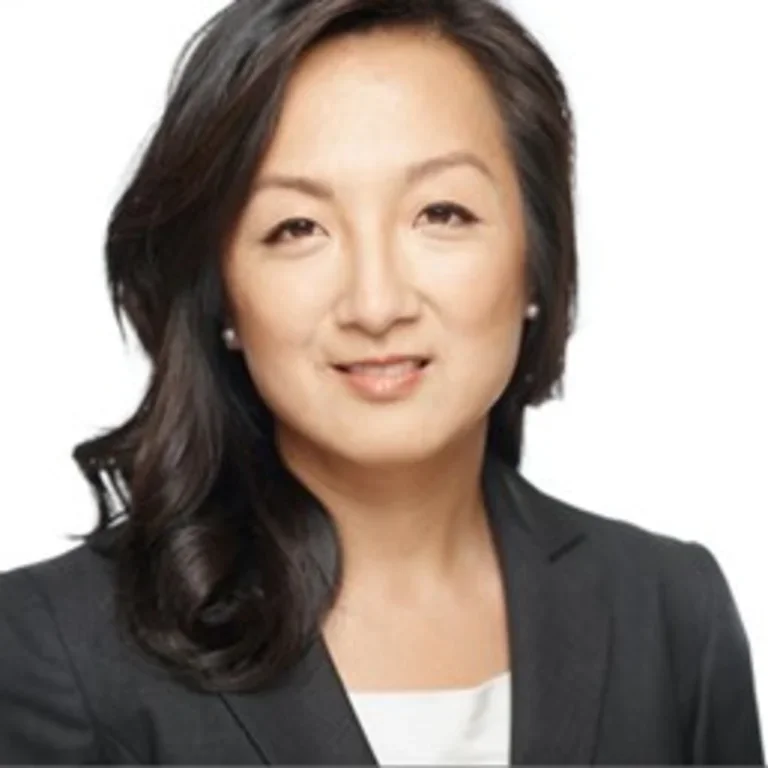 Carolyn Allwin Headshot