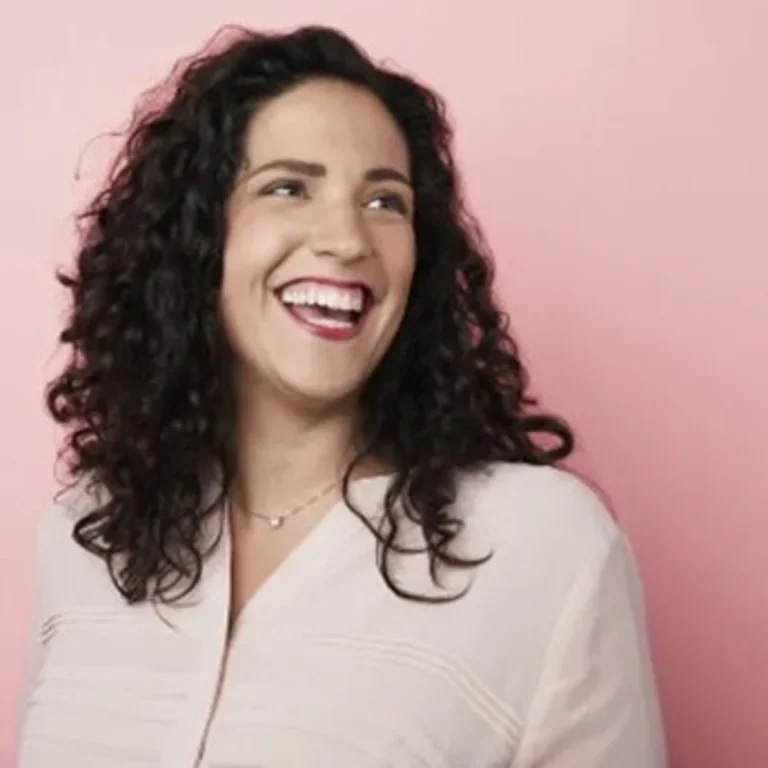 Danielle Azoulay Headshot