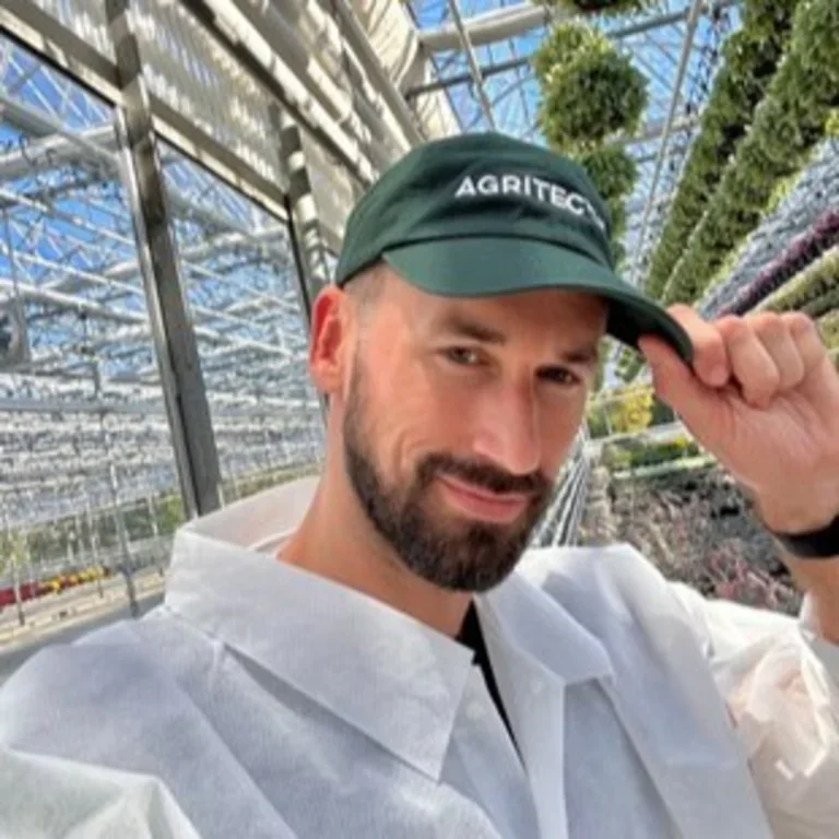 Henry Gordon-Smith Headshot