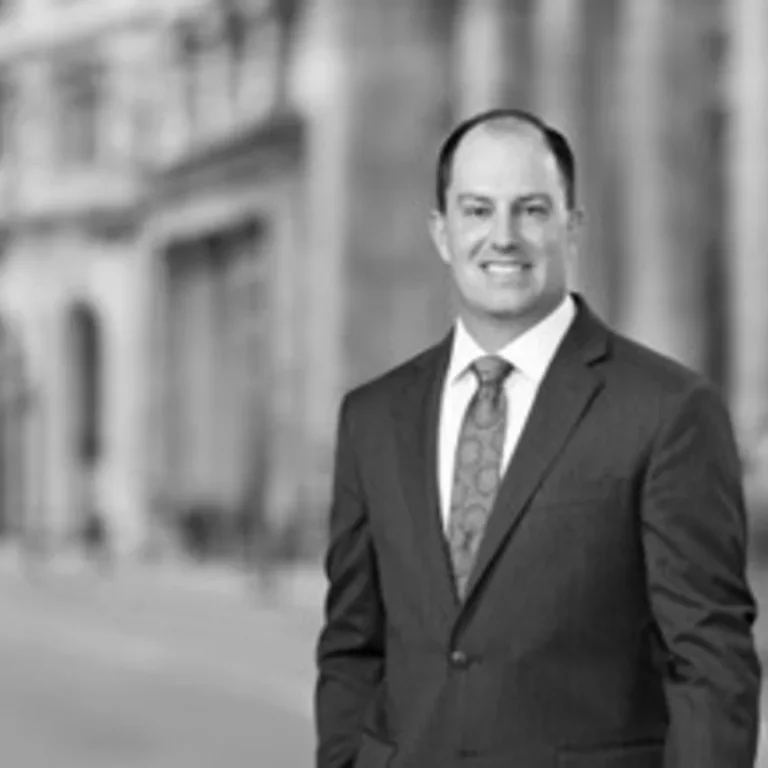 Taylor Pullins Headshot