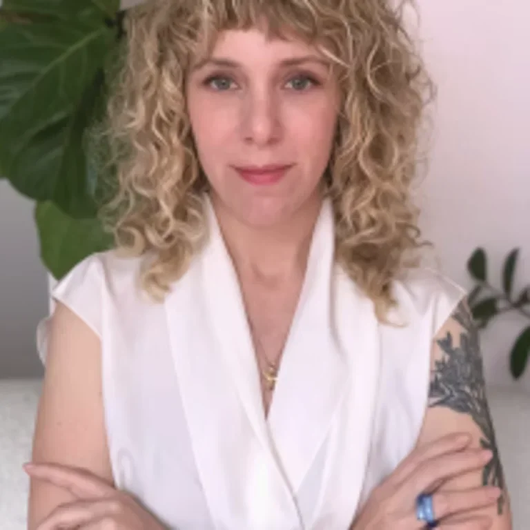 Michelle Gabriel Headshot