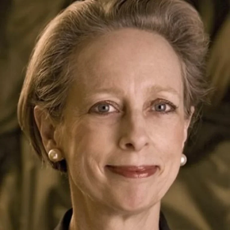 Rika Burnham headshot