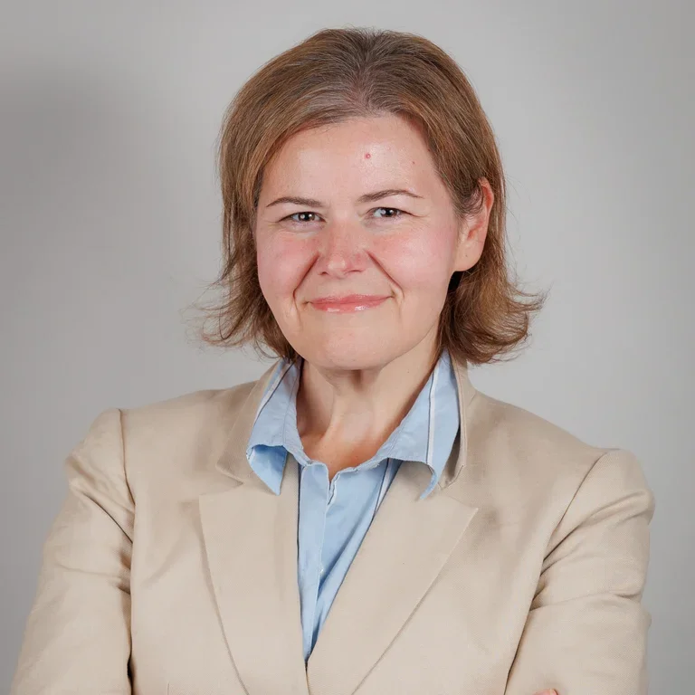 Debra Lambert headshot