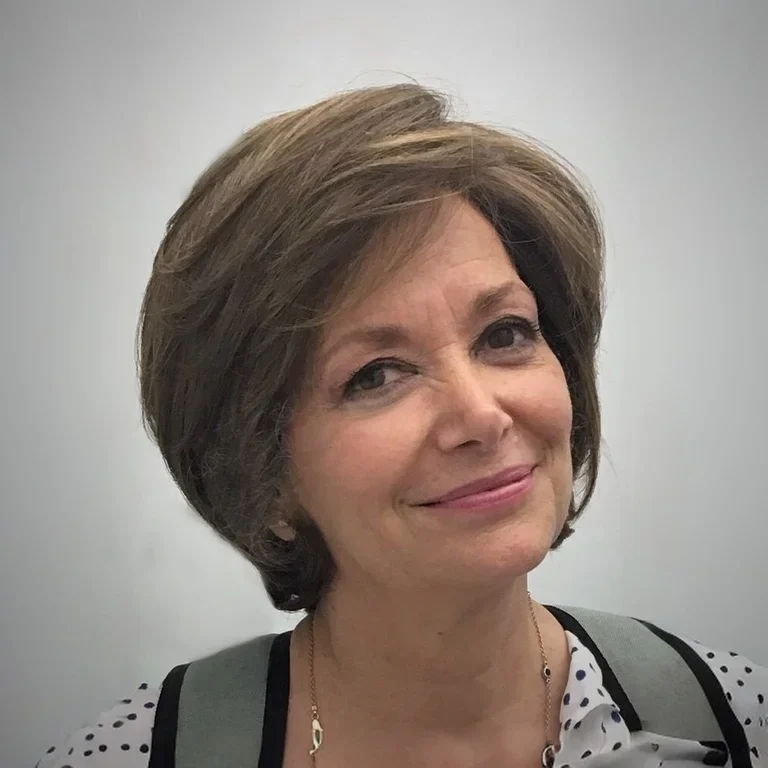 Solange Charas Square Headshot