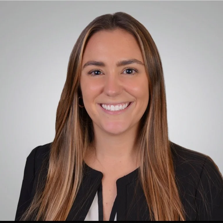 Kelly Poore Headshot