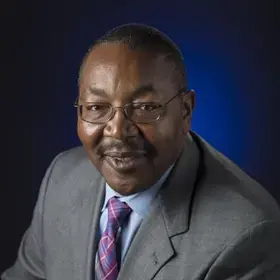 A headshot of Gregory L. Robinson, lecturer for the M.S. in Information and Knowledge Strategy program.