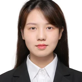 Dora Deng Headshot