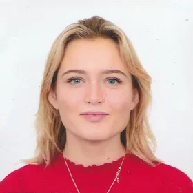 Headshot for Femke van der Drift
