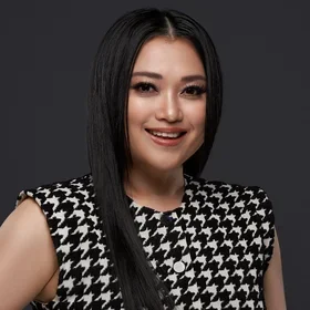 Chi Chi Wang headshot