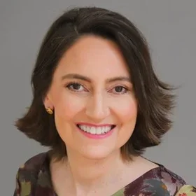 Teri Mendelsohn Headshot