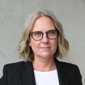 Nicole Haenel, Technology Management