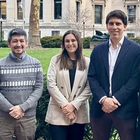 Luksic Scholar Victoria Escribano Piazza (center)
