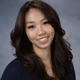 Headshot of Yun Wai Wai (Melody) Oo smiling against a neutral background