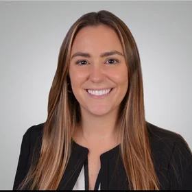 Kelly Poore Headshot